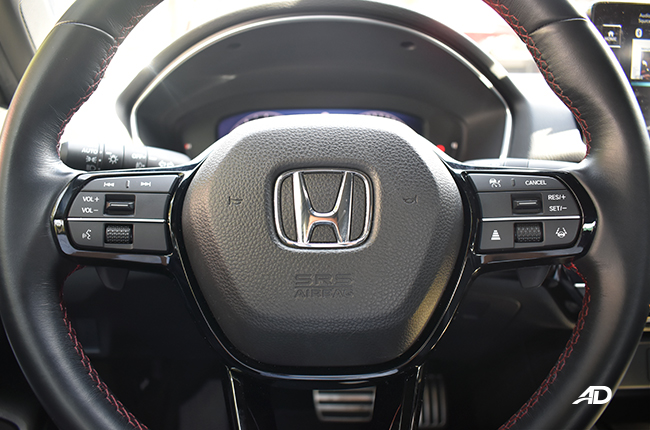 Honda Civic RS interior steering wheel