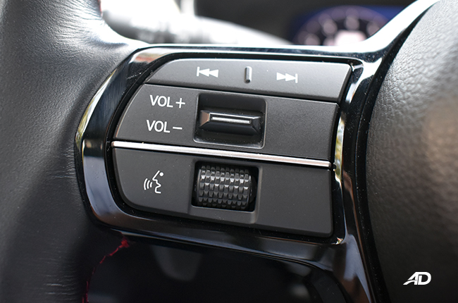 Honda Civic RS interior steering wheel controls
