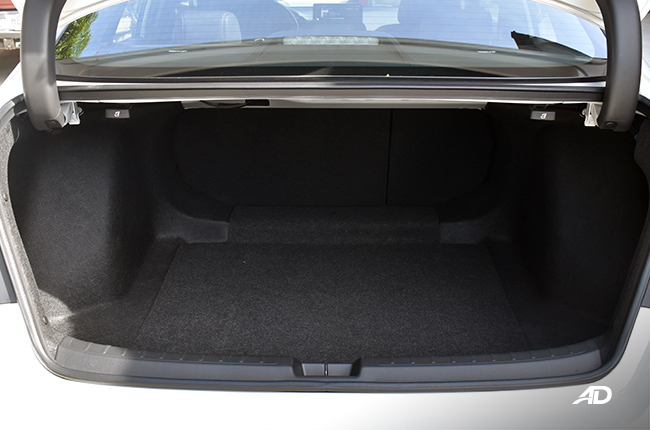 Honda Civic RS interior trunk