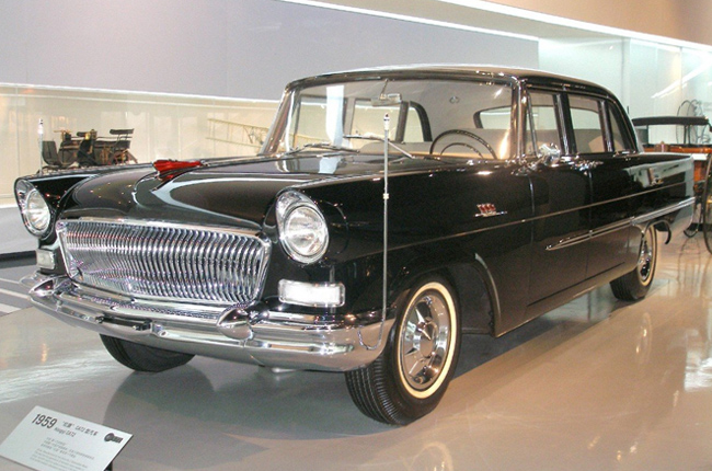 Hongqi CA72