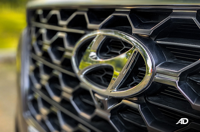 Hyundai Badge