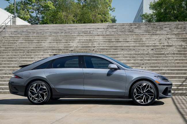 Hyundai IONIQ 6 Side Profile
