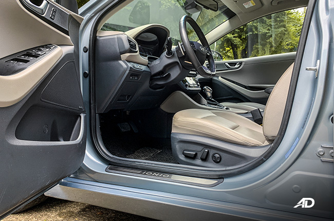 hyundai ioniq hybrid road test review front cabin interior