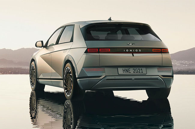 Hyundai Ioniq rear quarter