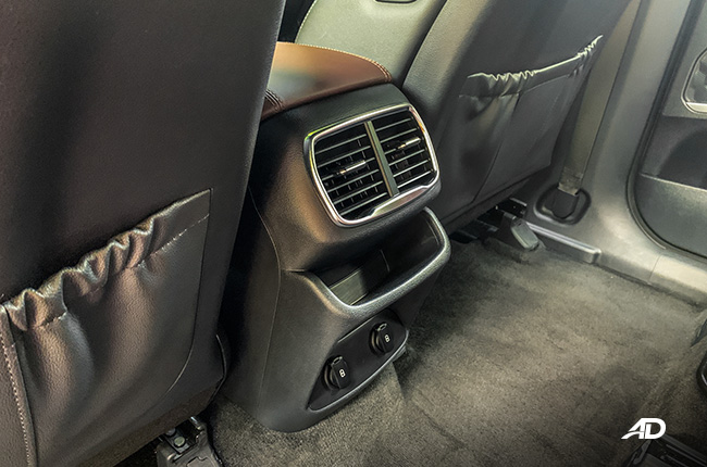 hyundai santa fe road test interior rear charging ports