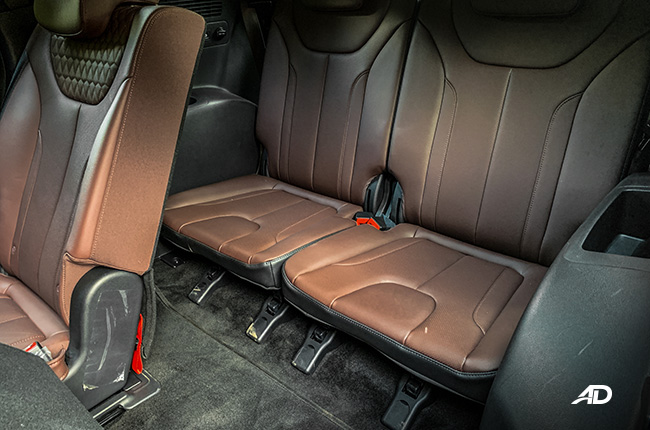 hyundai santa fe road test interior third row