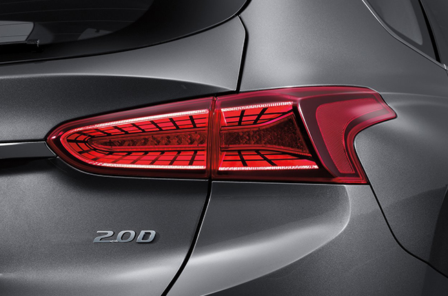 Hyundai Santa Fe Tail Lights Top of the Line 
