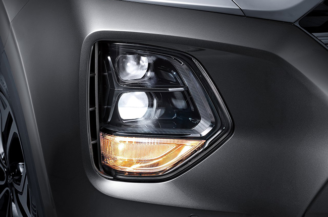 Hyundai Santa Fe Top of the line Head Lights