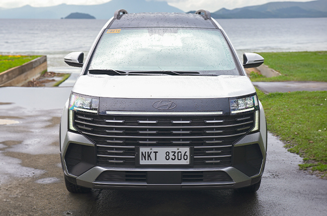 Hyundai Stargazer X Front