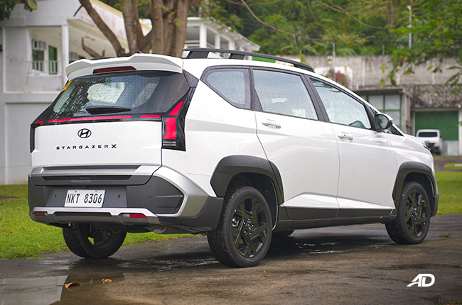 Hyundai Stargazer X Rear