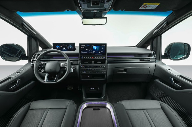 Hyundai Staria Dashboard