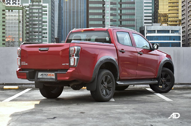 Isuzu D-MAX exterior rear quarter