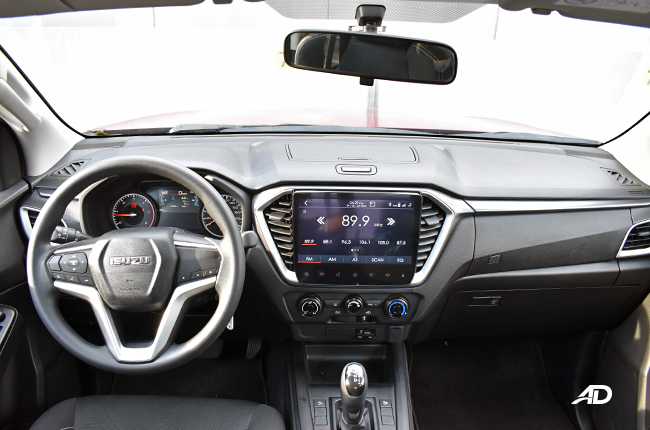 Isuzu D-MAX interior