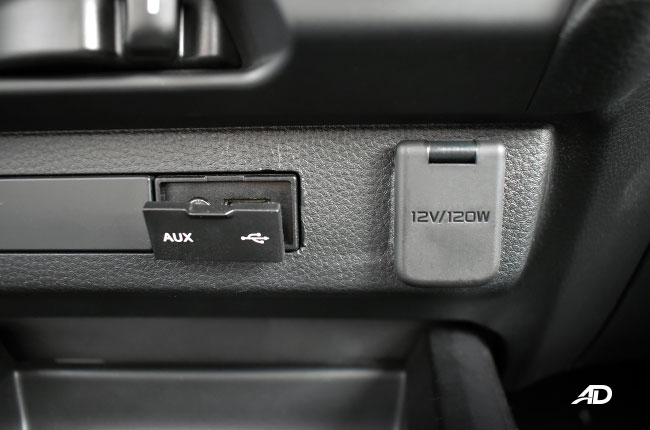 Isuzu D-MAX interior charging ports