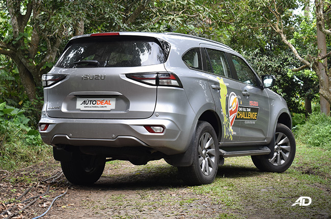 Isuzu mu-x 3.0 LS-A AT exterior rear quarter