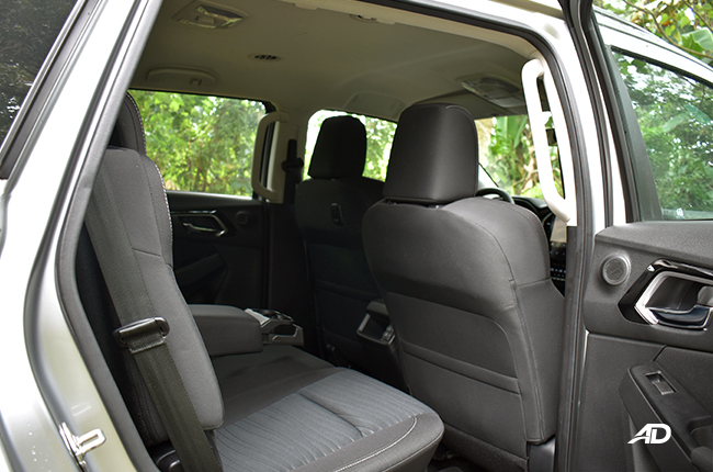 Isuzu mu-x 3.0 LS-A AT interior 2nd row