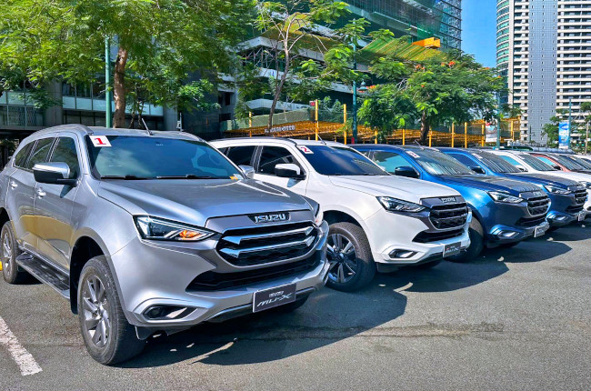 Isuzu mu-X Media Drive 1