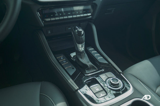 Isuzu mu-X Shifter