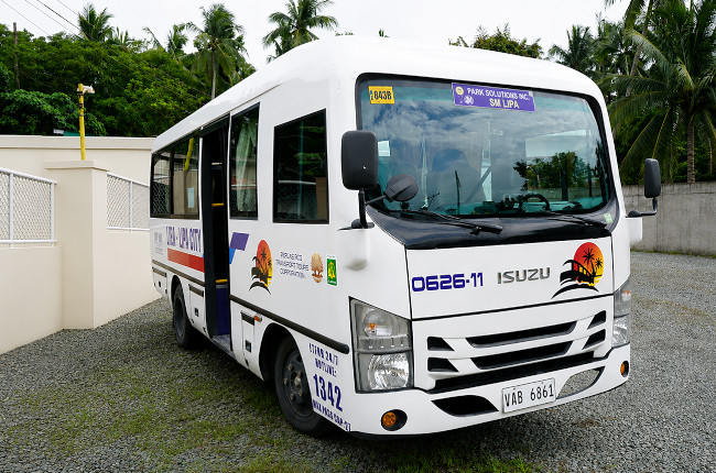 Isuzu PUV 3