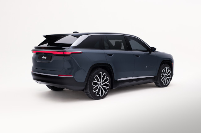 Jeep Wagoneer S Inline 1