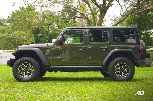 Jeep Wrangler Side Profile