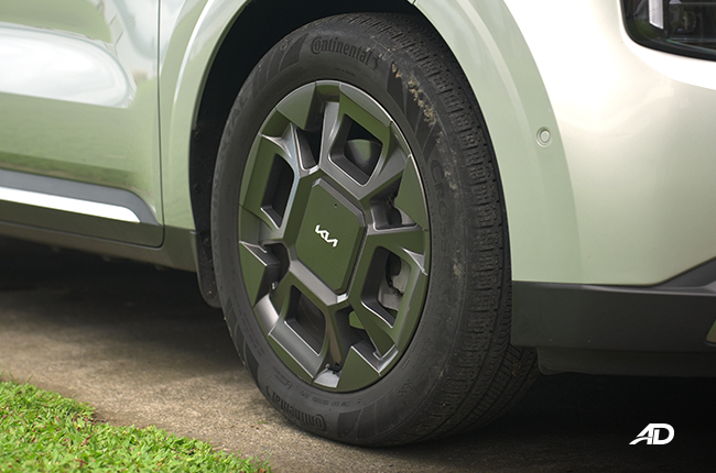 Kia Carnival 1.6 SX+ Turbo Hybrid AT Wheels