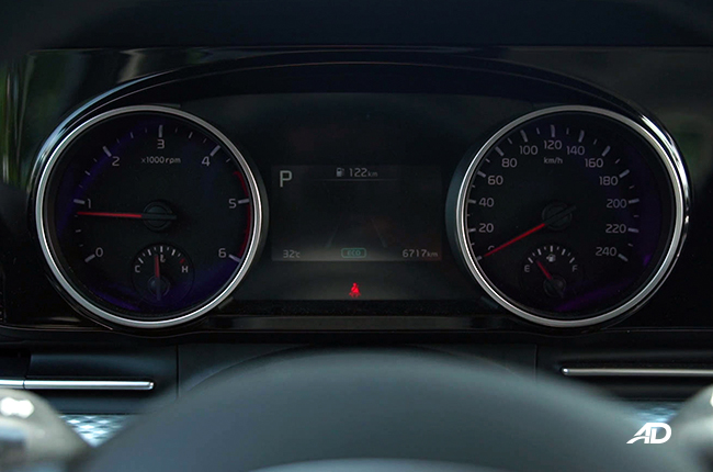 Kia Carnival Gauge Cluster