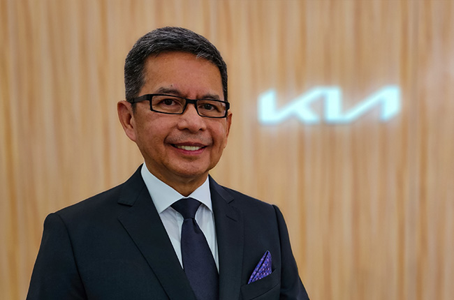Kia Philippines President Manny Aligada