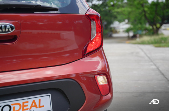 Kia Picanto 1.2 EX Philippines Rear reverse lamp and tail light