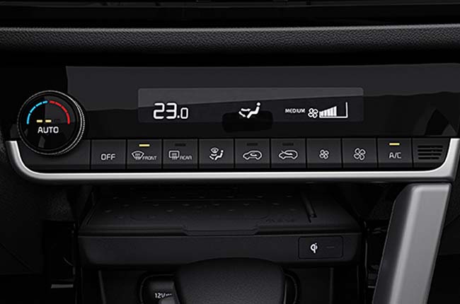 Kia Seltos Interior Press photo climate control