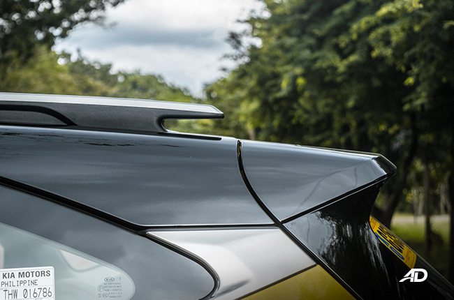 kia seltos review road test exterior spoiler roof rail