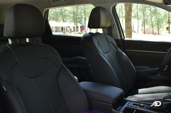 Kia Sorento front seats