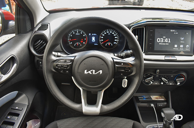 Kia Stonic Style Edition interior steering wheel