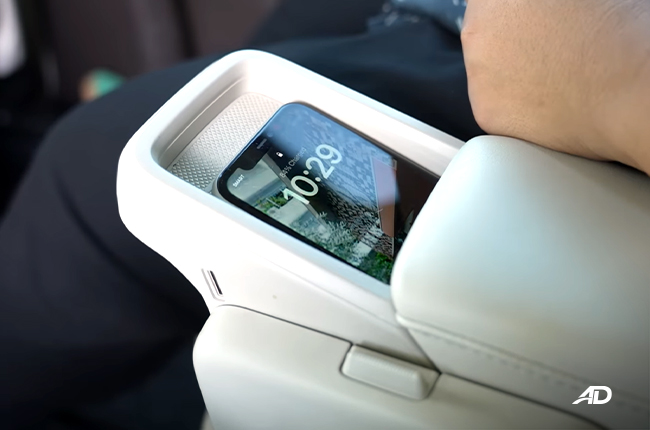 Li Auto Mega Charging Pad