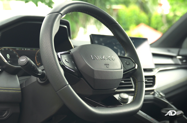 Lynk & Co 06 Origin SE Steering Wheel