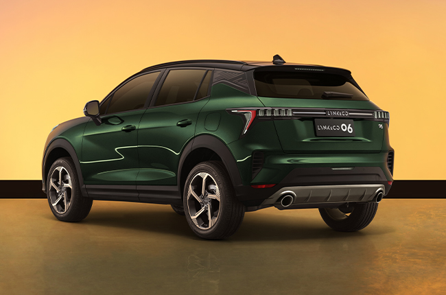 Lynk & Co 06 Rear Quarter