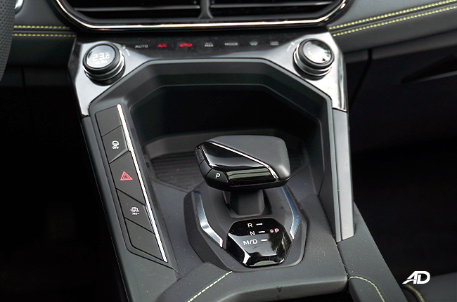 Lynk & Co 06 Shifter