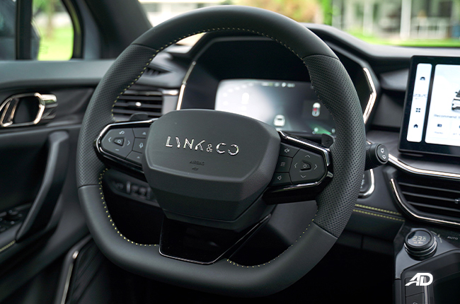 Lynk & Co 06 Steering Wheel
