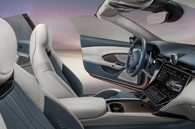 Maserati GranCabrio Folgore Interior