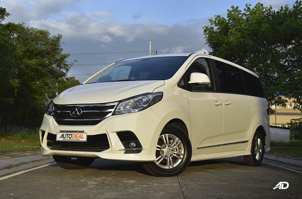 Maxus G10 exterior front quarter left facing