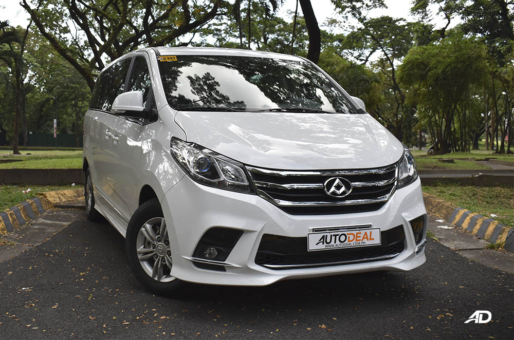 Maxus G10 exterior road test front quarter