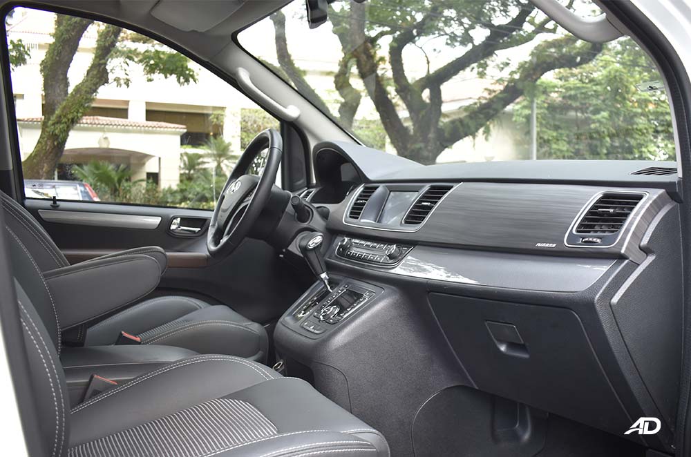 Maxus G10 interior passenger side road test