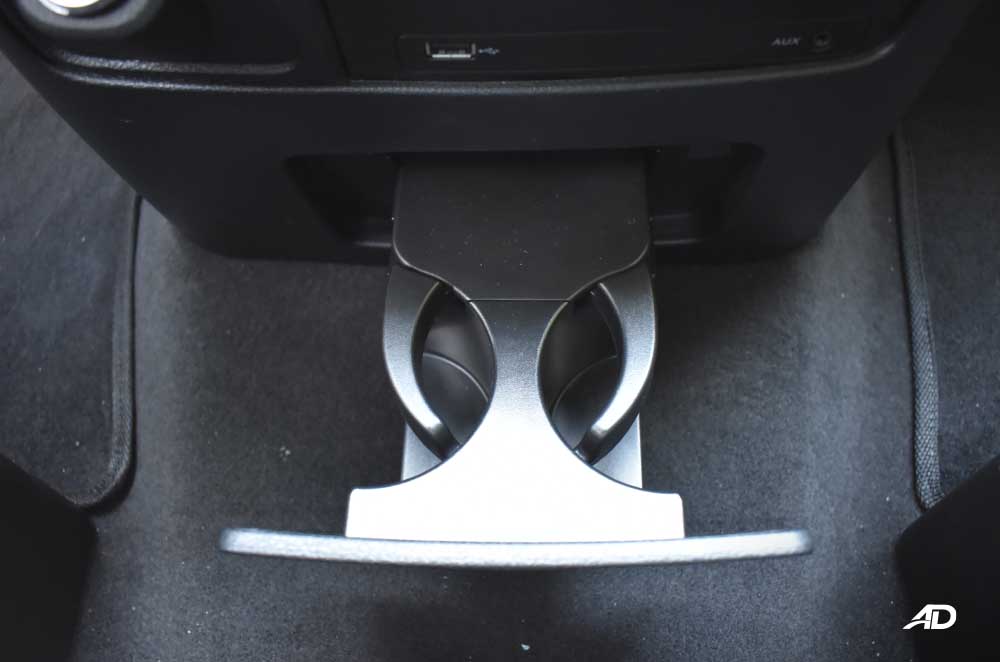 Maxus g10 Interior road test cup holder