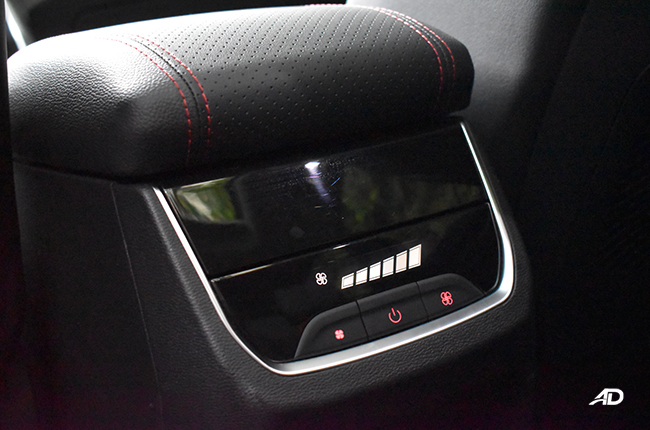 Maxus G50 passenger air controls