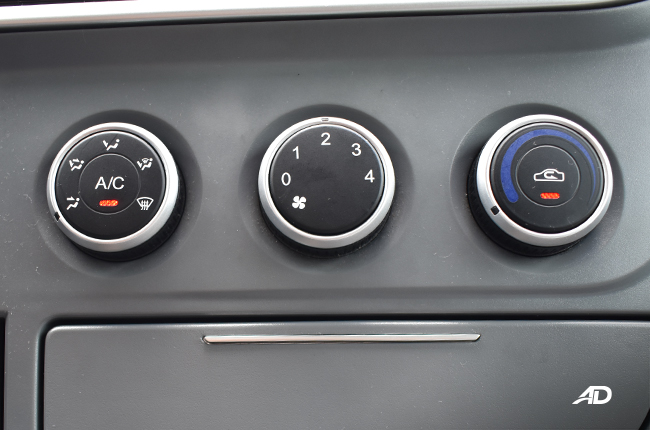 Maxus V80 Comfort Interior climate controls