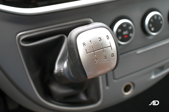 Maxus V80 Comfort Interior gear shifter