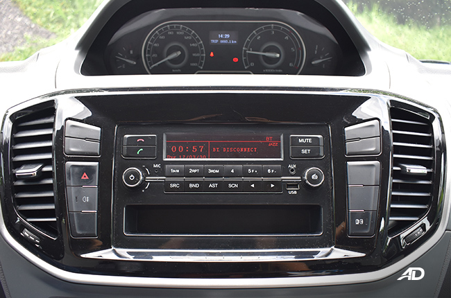 Maxus V80 Comfort Interior radio