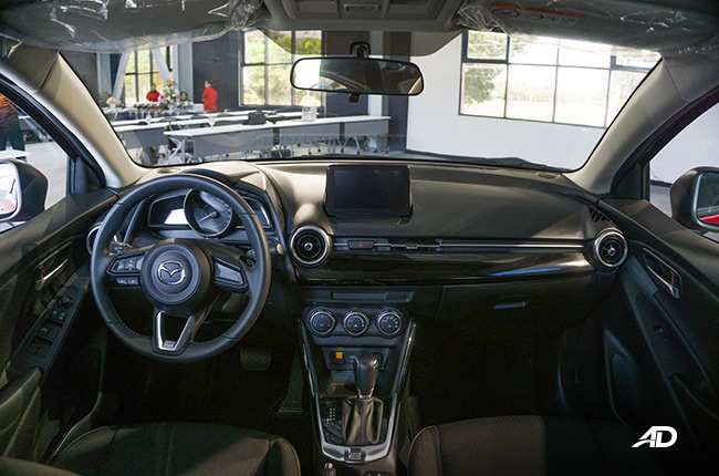 Mazda 2 facelift interior