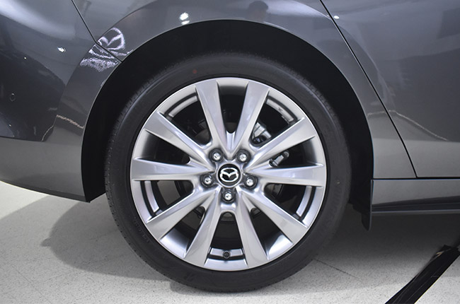 Mazda 3 18 inch wheels