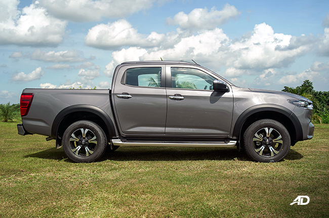 Mazda BT-50 exterior side profile